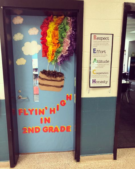 Hot Air Balloon Door Decoration, Hot Air Balloon Classroom Theme, Balloon Door, Hot Air Balloon Theme, Elementary Classroom Themes, Balloon Theme, Infant Classroom, Teacher Door, Hot Air Balloon Decorations