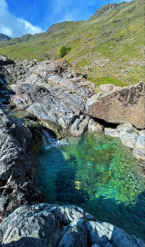 Scafell Pike Lake District, Lake District Mountains, Lake District Hiking, Lake District Aesthetic, Uk Hikes, Hiking Uk, Lake District Cottages, Lakes District, Scafell Pike