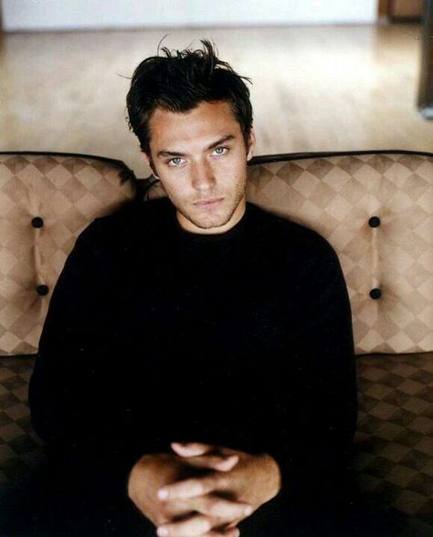 Jude Law Style, He's So Perfect, Wood Nymph, Uk Actors, Travel Humor Quotes, Sweet Surrender, Viggo Mortensen, Portrait Photography Men, Hey Jude