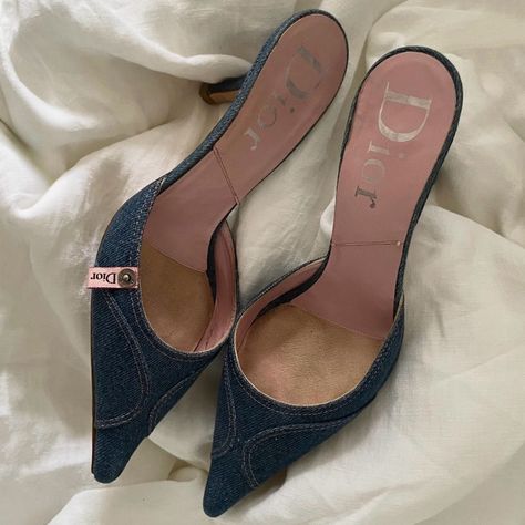 Rare Vintage Dior Denim Jean Denim Blue & Pink Mule Heels Size - It 38 Dior Denim, Dior Heels, Pink Mules, Pretty Heels, Mule Heels, Instagram Luxury, Shoes Heels Classy, Dior Vintage, Vintage Heels