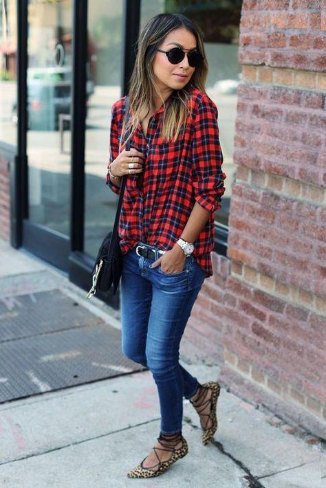 Make your classic plaid shirt feel fresh again - click for ways to wear flannel (inspired by our favorite bloggers and street style stars). Thanksgiving Baby Outfit Boy, Thanksgiving Outfit Women Casual, Outfits Con Camisa, Fashion Guys, Thanksgiving Baby Outfits, Plaid Shirt Outfits, Shirt Dress Outfit, Flannel Outfits, Plaid Outfits