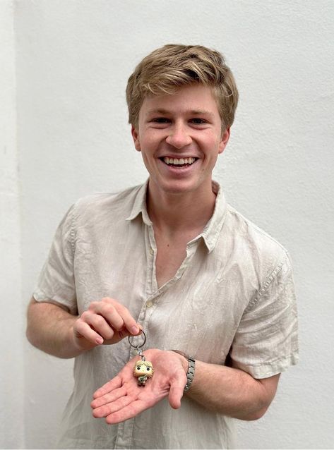 Irwin Family, Robert Irwin, Crocodile Hunter, Steve Irwin, Australia Animals, Man Crush Monday, Hot Actors, Dear Lord, Boy Hairstyles