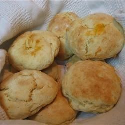 Tender Potato Biscuits | Best use of leftover mashed potatoes ever! Mashed Potato Biscuits, Potato Biscuits, Mashed Potato Cookies Recipe, Potato Cookies, Biscuit Chicken Pot Pie, Dough Starter, Biscuits And Gravy, Coffee Cake Recipes, Easy Bread