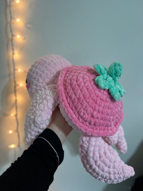 Get ready to craft with our collection of free crochet amigurumi patterns! Perfect for beginners and experienced crocheters alike. Let's get hooking! 🧶🐨 Pink Crochet Plushies, Crocheted Plushies, Crochet Sea Turtle, Jumbo Crochet, Turtle Plushie, Free Crochet Amigurumi Patterns, Free Crochet Amigurumi, Owl Crochet Patterns, Personalized Stuffed Animals