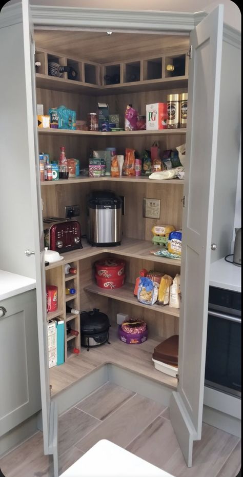 Kitchen With Shelves, Mini Pantry, Japanese Tiny House, Kitchen Pantry Ideas, Small Kitchen Pantry, Tiny Kitchen Design, Pantry Organisation, Kitchen Blue, Corner Pantry