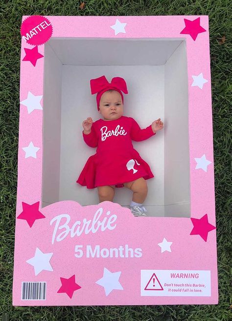 Baby Barbie Photoshoot, Photo Bb, Diy Newborn Photography, Baby Birthday Photoshoot, Baby Boy Decorations, Baby Milestones Pictures, Diy Floral Decor, Baby Luna, Baby Barbie