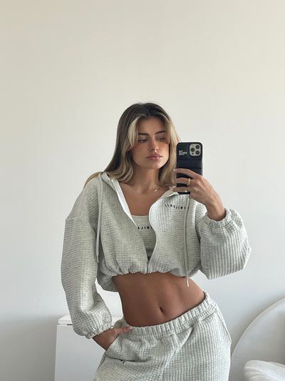 NEW ARRIVALS Cloud Hoodie, Baggy Sleeves, Air Port Outfit, Cropped Zip Up Hoodie, Cute Gym Outfits, Cropped Zip Up, Athleisure Outfits, Womens Workout Outfits, Colorful Hoodies