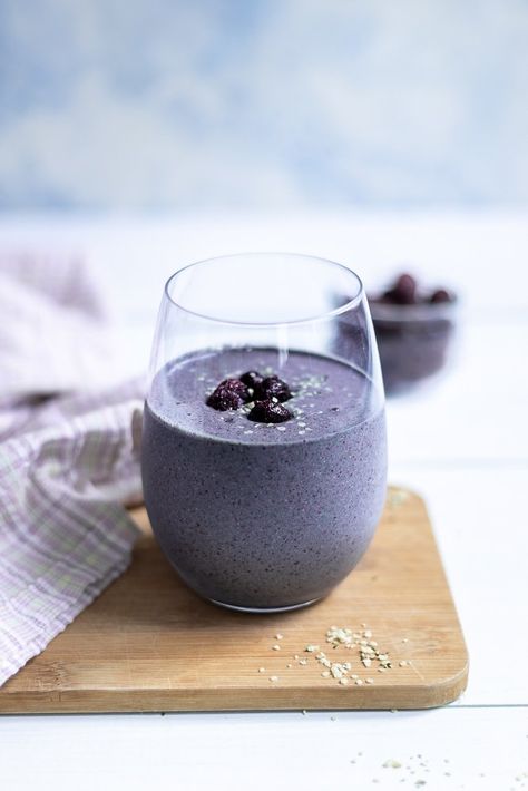 Perfect Smoothie Recipe, Healthy Drink Recipes, Purple Smoothie, Chocolate Avocado Smoothie, Green Goddess Smoothie, Chocolate Banana Smoothie, Plant Based Yogurt, Sweet Smoothies, Chocolate Smoothie