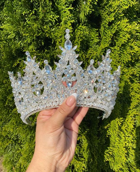 Cinderella Quinceanera Crown, Big Quince Crowns, Light Blue Quince Crown, Xv Crowns, Crowns For Quinceanera, Cinderella Crown, Quinceanera Crowns, Sweet 16 Crowns, Quince Crowns