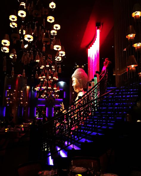 Buddha bar à Marrakech Bvlgari Hotel, Buddha Bar, Bar Stuff, China Restaurant, Nightclub Design, Casablanca Morocco, Lobby Design, Artist Aesthetic, Stairway To Heaven