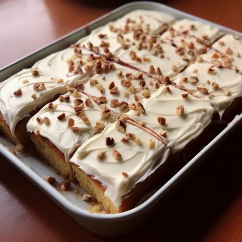 Hummingbird Sheet Cake Hummingbird Sheet Cake 12 Tomatoes, Hummingbird Cake With Box Cake, Hummingbird Sheet Cake, Hummingbird Cake Recipes, Slab Cake, Caramel Ice Cream Topping, Hummingbird Cake, Cream Cheese Frosting Recipe, Sheet Cake Recipes