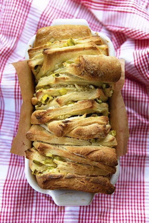 Dill Pickle Cream Cheese, Pickle Cream Cheese, Dill Pickle Bread, Pickle Bread, Cheese Pull Apart Bread, Cob Bread, Pickle Seasoning, Cheese Pull Apart, Cheese Pull