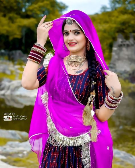 घाघरा चोली, Rajasthani Photo, शादी की तस्वीरें, Indian Bride Photography Poses, Gals Photos, Bride Photography Poses, Editing Photos, Celebrity Fashion Looks, Beautiful Casual Dresses