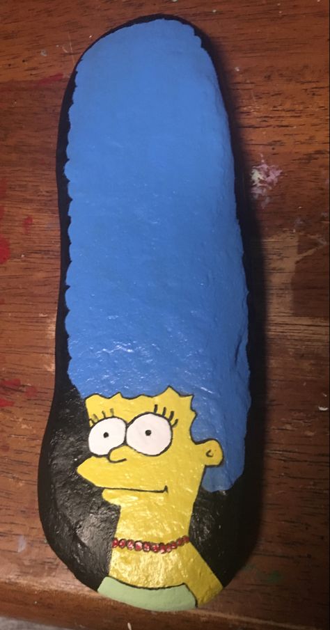 Driftwood Painting Ideas, Welcome Rock Painting, Cartoon Rock Painting, Funny Rock Painting, Cartoon Painted Rocks, The Simpsons Painting Ideas, Rock Painting Ideas Characters, Cute Rock Painting Ideas Easy, Simpsons Canvas Painting