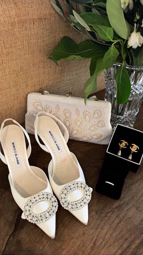 Bridal Pumps, Embellished Shoes, Crystal Shoes, Shoe Clips, Manolo Blahnik, White Wedding, Sling Backs, Wedding Shoe, Pumps