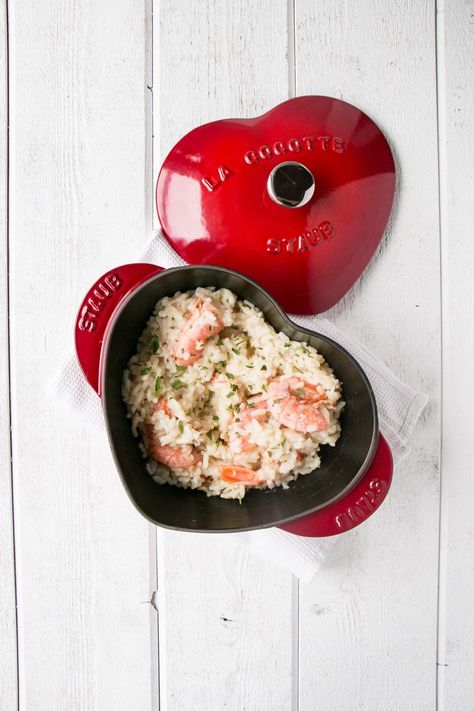 Make date night a breeze with this hands off oven baked prawn risotto. Romantic Dinner Recipes For Two, Oven Baked Garlic, Prawn Risotto, Baked Risotto, Butter Prawn, Best Junk Food, Dinner Recipes For Two, Date Night Recipes, Dinner For 2