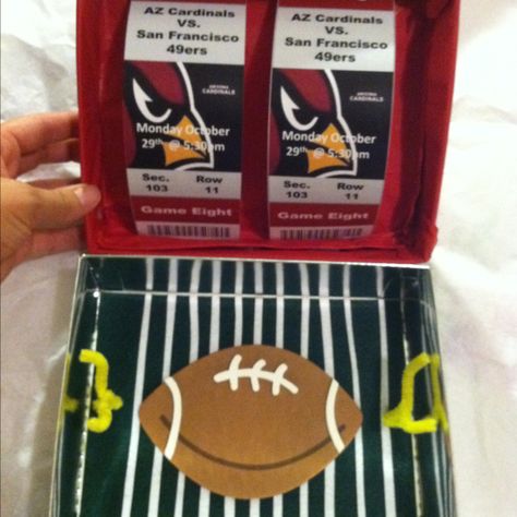 A DIY football field box with Game tickets as a special celebration gift. Diy Football Field, Football Game Gift, Football Party Games, Football Crafts, Football Diy, Football Ticket, Game Tickets, Disney On Ice, Football Birthday