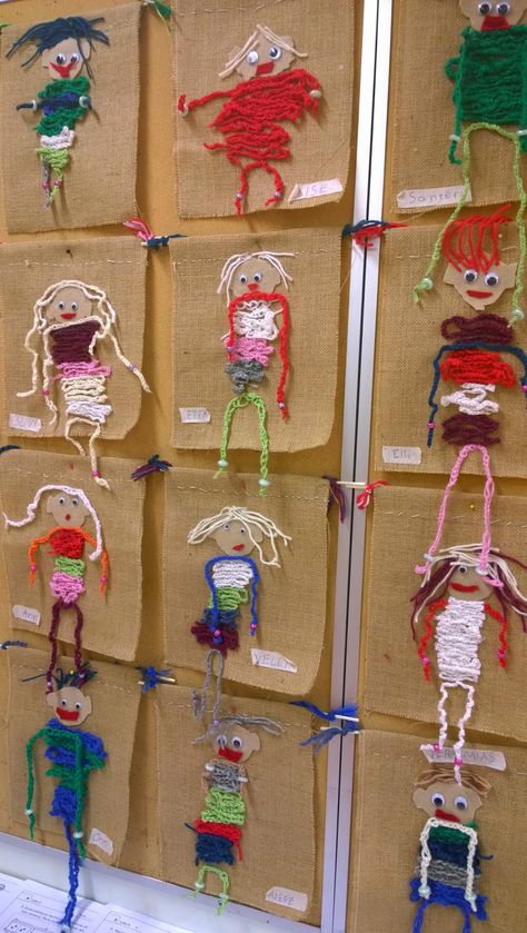 Yarn People, Fall Crafts Ideas, Easy Fall Crafts, Fall Crafts For Kids, Kindergarten Art, Art Yarn, Weaving Projects, Camping Art, Easy Fall