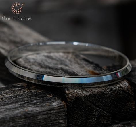 Flauntbasket presents Men's kada made of pure sterling silver. Amazing build quality and good finish. #silverkada #menskada #silverjewelry #mensjewellery #kada #mensaccessories #mensstyle #silver #silverjewellery #gentskada #accessories #design #puresilver #925silver #gents #gentswear Gents Wear, Pooja Items, Silver Pooja Items, Mens Silver Jewelry, Mens Gold Bracelets, Gold Bracelets, Mens Gold, Pure Silver, Earings Piercings