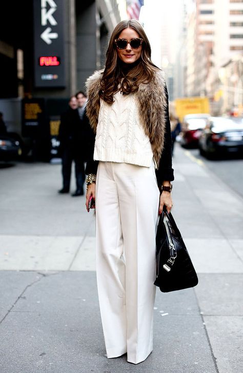 OP Walking Down The Street, Olivia Palermo Style, Winter Chic, Trendy Street Style, Style Winter, Looks Street Style, Street Style Winter, Popular Colors, Street Style Chic