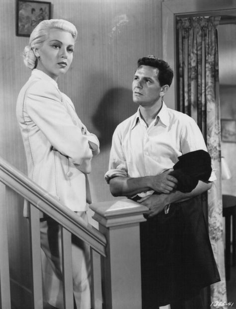 The Postman Always Rings Twice, Postman Always Rings Twice, John Garfield, The Postman, Lana Turner, Pin Up Model, Hollywood Icons, Curvy Women Outfits, Golden Age Of Hollywood