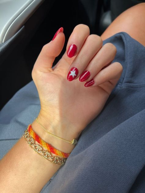 Red Nails With Lighting Bolt, Red Design Nails Short, Red Nails With A Star, Nail Inspo Red And White, Red And Blue Star Nails, Red Nails White Star, Red Nail With Design, Red Nails With White Star, Red Nails With Star