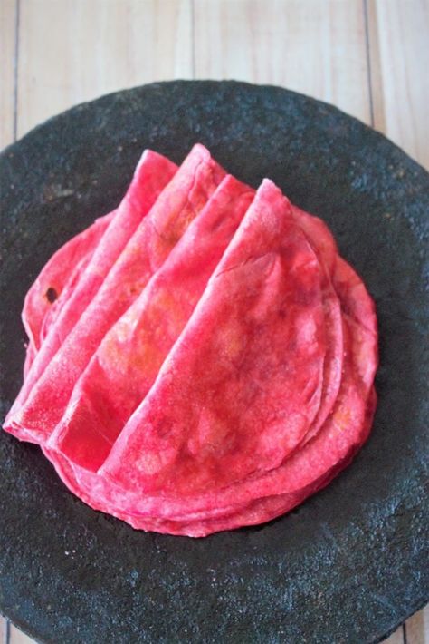 Beet Tortillas, Croissants Breakfast, Homemade Wraps, Beet Recipes, Tortilla Recipe, Homemade Tortillas, Tortilla Wraps, Lifestyle Ideas, Breakfast Meal Prep