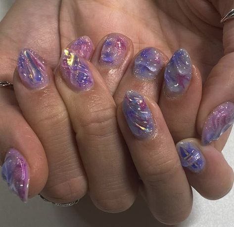 Fairy Nails Short, Nails Short Purple, Purple Nails Short, Short Nails Gel, Fairy Nails, Purple Aura, Iridescent Purple, Dip Nails, Crazy Nails