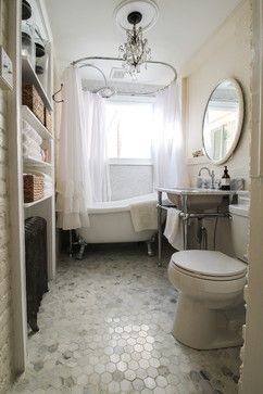 My Houzz: Relaxed Glamour in a Downtown Row House - eclectic - Bathroom - Dc Metro - Michaela Dodd Tub Shower Combo Remodel, Small Vintage Bathroom, Orange Bathroom Accessories, Bathroom Tub Shower Combo, Vintage Bathroom Decor, Bathroom Tub Shower, Orange Bathrooms, Eclectic Bathroom, Vintage Bathrooms