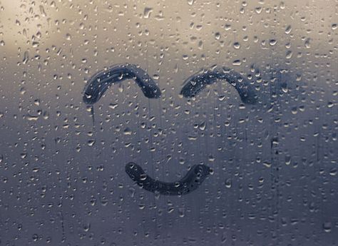 5 Ways to Stay Positive When You’re Having a Bad Day | Here are five ways to stay upbeat and positive, even when life is not cooperating. Romantic Rain, Rainy Day Photos, Rainy Day Photography, Rainy Wallpaper, Ways To Say Said, I Love Rain, Rain Wallpapers, Love Rain, Sound Of Rain