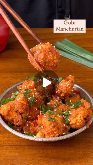 Guntas Sethi on Instagram: "✨Healthier Gobi Manchurian✨  Ep 21 of #healthiereatswChefG  This Gobi Manchurian is a healthier version of a favorite Indo-Chinese snack! 🫶🏽  It’s got crispy cauliflower in a spicy-tangy sauce. It’s the kind of snack you can’t stop at one, but you can enjoy these guilt free🤪   Recipe:   For the batter:   -4 tbsp corn flour  -4 tbsp rice flour -1 tbsp red chilli powder  -1 tbsp onion & garlic powder  -1 tsp salt   For the sauce:   -1 tbsp oil  -1 tbsp ginger, finely chopped  -1 tbsp garlic, finely chopped  -1 small onion, finely chopped  -1 cup capsicum, finely chopped  -1 tbsp soy sauce  -1 tbsp vinegar  -1 tbsp ketchup  -1 tbsp red chilli sauce  -1 tsp salt  -1 tsp pepper   Coat your crispy air-fried cauliflower well in the sauce & then in breadcrumbs & air Crispy Cauliflower Recipes, Gobi Manchurian Recipe, Cauliflower Manchurian, Red Chilli Sauce, Gobi Manchurian, Crispy Cauliflower, Manchurian Recipe, Chinese Snacks, Red Chilli Powder