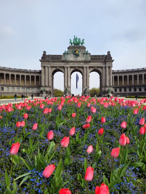 Arcades du Cinquantenaire in Brussels Brussel Aesthetic, Brussels Aesthetic, Law Motivation, Making Angels, Vienna Waits For You, Brussels Belgium, Europe Trip, I Want To Travel, Motivation Wall