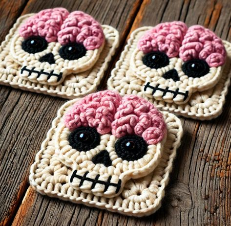 Add a quirky, spooky touch to your decor with this Brainy Skull Coaster Set These crochet coasters feature a detailed skull design with pink brain accents, perfect for Halloween or year-round gothic vibes. Small Craft Fair Items To Sell, Crochet Skull Coaster, Best Selling Crochet Items Craft Fairs, Crocheted Christmas Gifts, Crochet Skull Patterns Free, Crochet Quick Projects, Alternative Crochet, Coaster Set Crochet, Dark Crochet