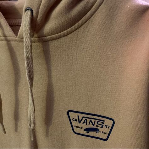 Vans Sweatshirt Hoodie Yellow Cute Oversized Hoodie, Tan Vans, Vans Sweatshirt, Hoodie Yellow, Vans Hoodie, Hoodie Aesthetic, Yellow Hoodie, Yellow Shop, Hoodie Brands