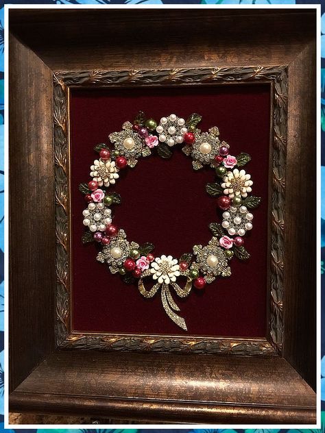 Christmas Jewelry Diy - Get all your supplies met with just one simple click to visit. Take Action TODAY! Beth Turchi, Christmas Jewelry Diy, Beaded Christmas Decorations, Old Jewelry Crafts, Costume Jewelry Crafts, Jeweled Christmas Trees, Vintage Jewelry Ideas, Vintage Jewelry Repurposed, Jewelry Christmas Tree