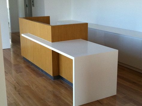 Desk Plywood, Home Design Store, Office Fitout, Office Interior Design Modern, Reception Counter, Counter Design, Shoe Display, Office Table, Reception Desk