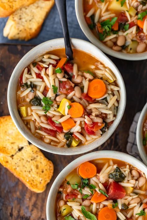 Minestrone Soup is the perfect soup for winter! It's hearty, delicious, and so easy to make. This is the best minestrone soup recipe, made with Orzo and crispy Pancetta. Yum! Recipe With Pancetta, Easy Winter Soup Recipes, Best Minestrone Soup, Best Minestrone Soup Recipe, Soup For Winter, Easy Winter Soups, Minestrone Soup Easy, Pancetta Recipes, Crispy Pancetta