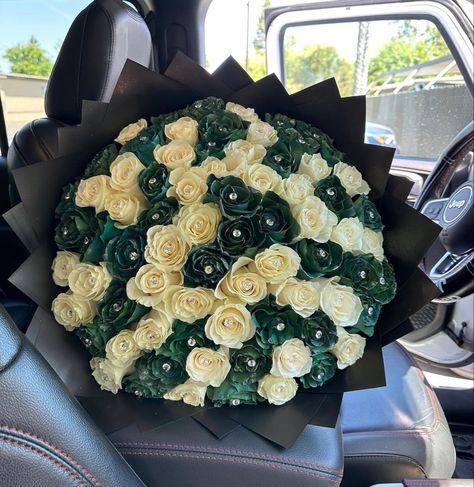 Emerald Green Ramo Buchon, Emerald Green Flower Bouquet, Green Roses Bouquet, Emerald Green Bouquet, Green Flower Bouquet, Satin Bouquet, Ribbon Rose Bouquets, Roses Bouquet Gift, Ribbon Flowers Bouquet