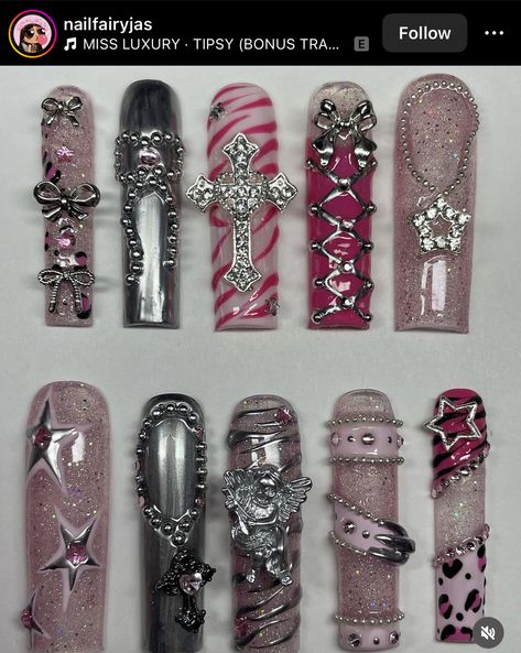 Scary Nail Designs, Blue Diamond Nails, Corset Nails, Punk Nails, Goth Nails, Grunge Nails, Girly Acrylic Nails, Y2k Nails, Kawaii Nails