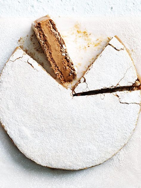 Mocha Meringue Cake | Donna Hay Hazelnut Meringue, Donna Hay Recipes, Meringue Cake, Donna Hay, Torte Cupcake, Slow Cooker Desserts, A Piece Of Cake, Piece Of Cake, Food Cakes