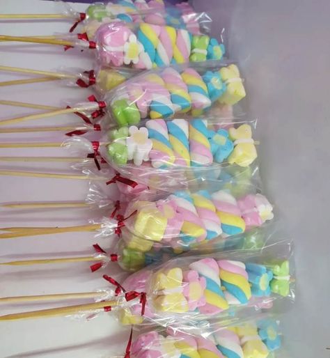 Marshmallow Lollipops, Marshmallow Skewers, Treat Cones, Marshmallow Sticks, Candy Kabobs, Marshmallow Treats, Dog Cafe, Peppa Pig Party, Indian Cooking Recipes