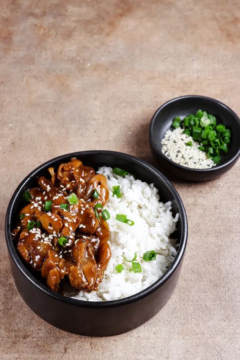 Best Teriyaki Chicken Bowl for a Quick Meal | getcakerecipes Teriyaki Aesthetic, Chicken Terriyaki, Best Teriyaki Chicken, Teriyaki Chicken Bowl Recipe, Teriyaki Rice Bowl, Chicken Bowls Healthy, Ayam Teriyaki, Teriyaki Rice, Teriyaki Chicken Bowl