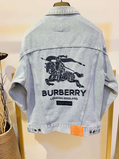 Burberry Jeans, Hype Clothing, Baggy Clothes, Street Fashion Men Streetwear, Burberry Jacket, Jeans Jacket, Streetwear Men Outfits, Dope Outfits