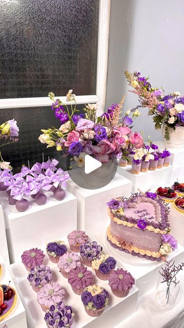 Purple Vintage Cake, Cupcake Vintage, Shade Of Purple, Purple Party, Fashion Cakes, Fruit Tart, December 17, Cake Decorating Tips, Cake Art