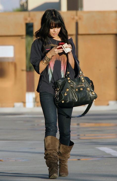 Blazedandglazed Outfits, Vanessa Hudgens Paparazzi, 2014 Grunge Outfits, 2012 Street Style, Estilo Vanessa Hudgens, Vanessa Hudgens Style, 2010s Fashion, Outfits 2000s, Indie Sleaze