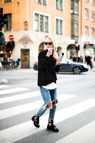 The Best of the Week’s Style Blogs, Fall Edition - The Cut Victoria Tornegren, Cut Out Boots, Style Combat Boots, Balenciaga Boots, Mode Tips, Stockholm Street Style, Mode Jeans, Blazer Outfit, Moda Jeans