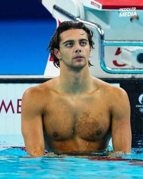 📸🏅 Italy swimmer Thomas Ceccon is making waves at the 2024 Paris Olympics! While the world is buzzing about his impressive bronze in the men’s 4x100-meter freestyle relay and gold in the 100-meter backstroke, it’s his abs that have everyone talking! 😍🙈 Check out the unintentional flash that has fans swooning. 😄❤️ 😄🙈❤️ @ceccon_thomas SWIPE ⬅️ to See More Pictures . .. #olympicfever #paris2024 #swimmergoals #thomasceccon #italyswimmer #parisolympics2024 #peddlermedia Thomas Ceccon, Olympic Swimmers, Paris Olympics, Making Waves, The Men, More Pictures, Diver, Boyfriend Material, Eye Candy