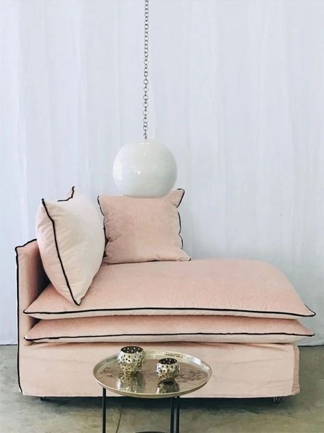 Sofa Pouf, Deco Rose, Interior Inspo, My New Room, Around The Corner, New Room, Sofa Design, Room Inspo, Home Deco