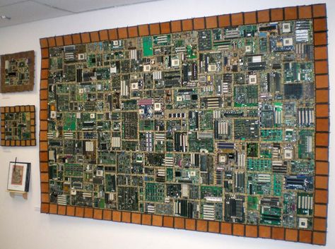 Motherboard wall Pcb Art, Loft Apartment Designs, Computer Generation, Computer Recycling, Copper Painting, Geek Diy, Finnabair Art, Mother Board, Led Wall Art