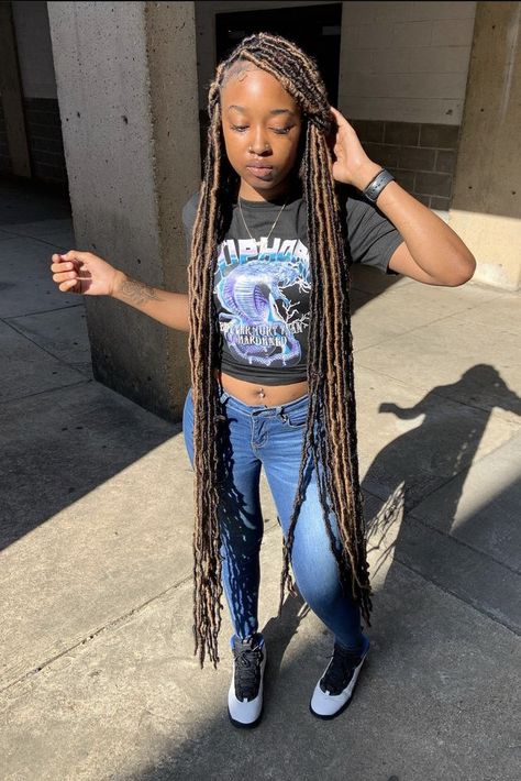 Black Hair Protective Styles, Soft Locs, Faux Locs Hairstyles, Box Braids Hairstyles For Black Women, Cute Braided Hairstyles, Cute Box Braids Hairstyles, Protective Hairstyles Braids, Pretty Braided Hairstyles, Girls Hairstyles Braids